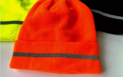 Unisex Strickmütze neonorange, mit Reflektorstreifen