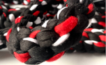 Finnero Taavi Dog Tug Toy, schwarz/rot/weiss